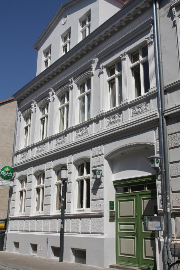 Restaurant & Hotel Olive Greifswald Exterior photo